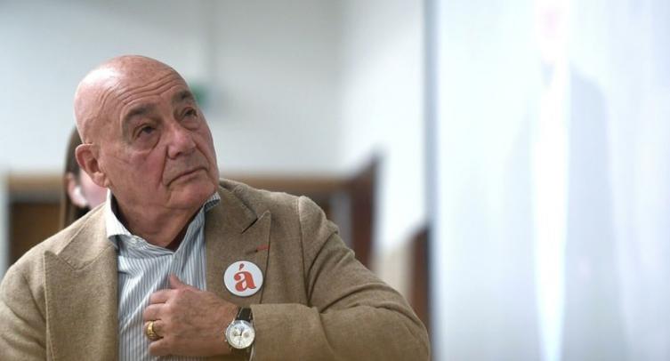 Познер заявил, что полуфинал ЧЕ по мини-футболу Россия-Украина будет иметь политическую окраску