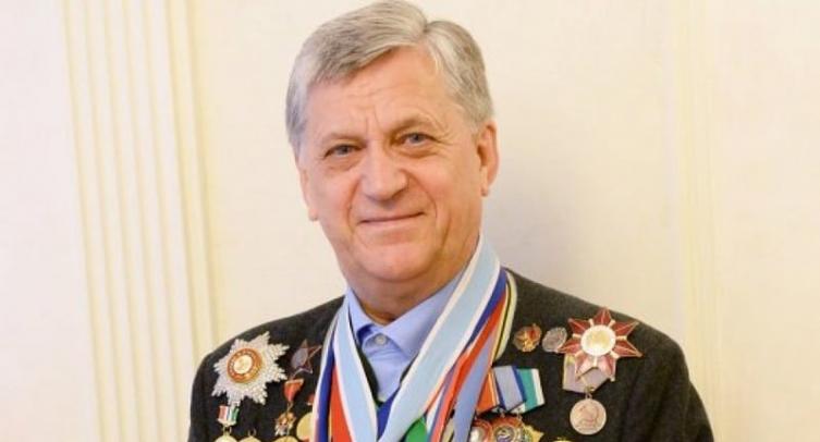 Тихонов раскритиковал идею перехода лыжника Большунова в биатлон