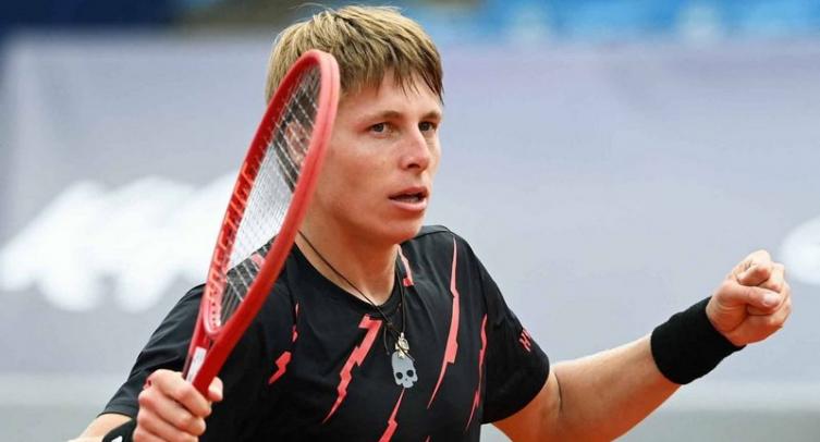 Ивашко обыграл француза Пэра и вышел во второй круг "Ролан Гаррос"
