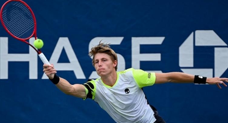 Ивашко уступил итальянцу Синнеру в пятисетовом матче 1/8 финала US Open