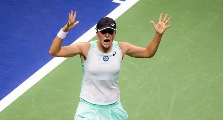 Соболенко поделилась мнением о Швёнтек накануне полуфинала US Open