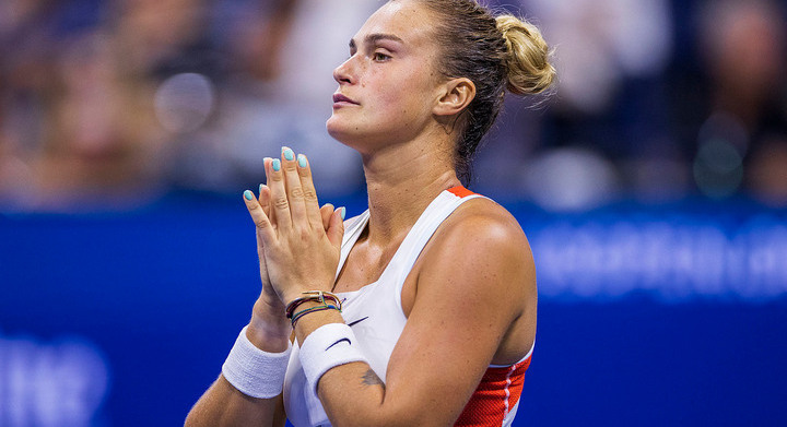 Соболенко сыграет с Швёнтек в полуфинале итогового турнира WTA