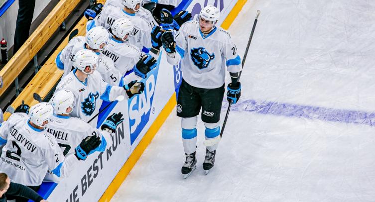 В пятницу, 13 января, минское «Динамо» сыграет с «Амуром» в рамках регулярного чемпионата КХЛ
