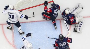 Минское «Динамо» обыграло «Металлург» 4:2, добыв вторую викторию кряду. На очереди 2-я команда Запада «Торпедо»