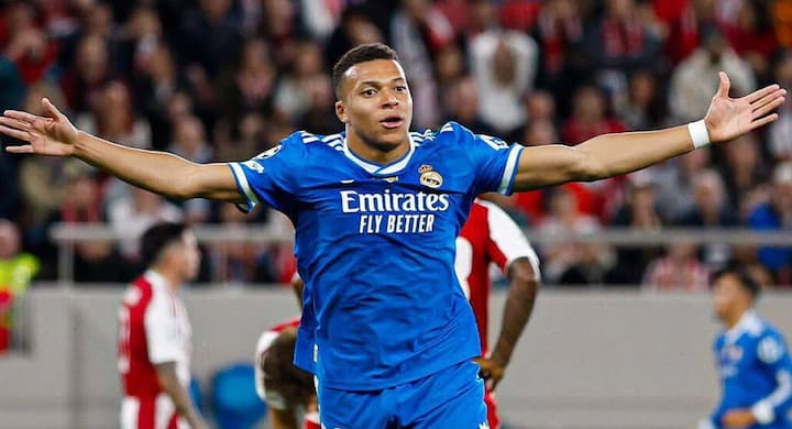 «Барселона» вышла на первое место в Ла Лиге, но букмекеры верят в чемпионство «Реала»