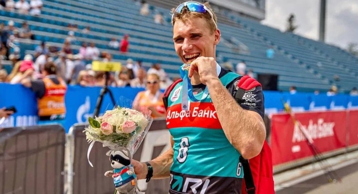 «Бронза в спринтерской гонке далась непросто». Смольский — о выступлении на этапе Кубка Содружества в Ханты-Мансийске