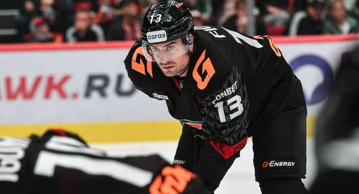 Джованни Фьоре: «Раньше в хоккее атаковали только нападающие, но сейчас все пять полевых игроков всегда готовы реализовать момент»