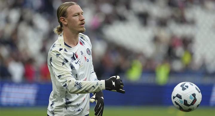 Матвей Сафонов два раза подряд пропустил 2 гола от «Монако». 3.00 — тренд продлится