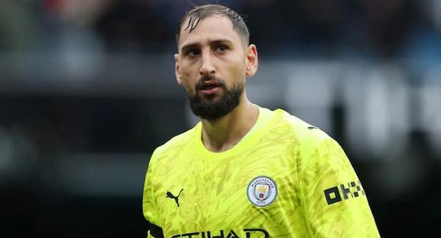 «Манчестер Сити» и «Арсенал» сравнялись по очкам. 10.00 — чемпион АПЛ определится по разнице забитых/пропущенных мячей