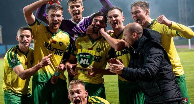 Экс-арбитр Синяев разобрал два спорных эпизода с неназначенными пенальти в матче «МЛ Витебск» — «Неман»
